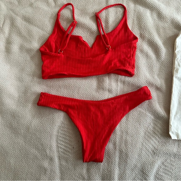 Away That Day x Chelsea Kauai bikini bottom and top in medium red rib - Picture 8 of 8